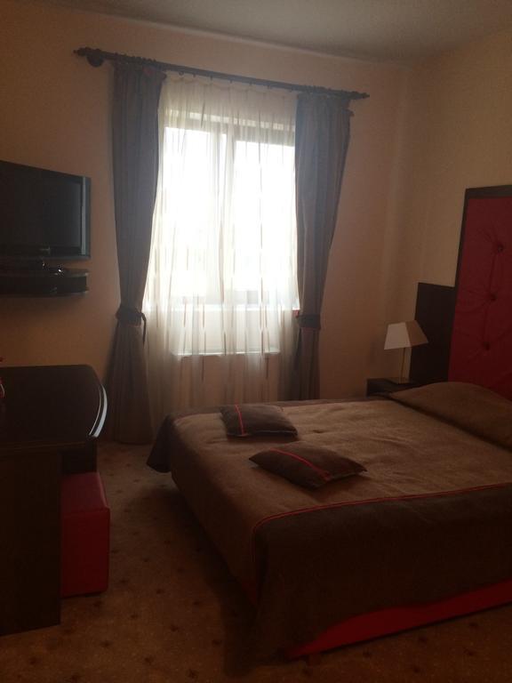 Hotel Fiama Otelu Rosu Quarto foto